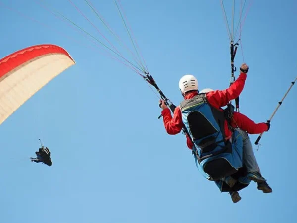 Paragliding Over Agafay Desert with Atlas Views & Berber Breakfast
